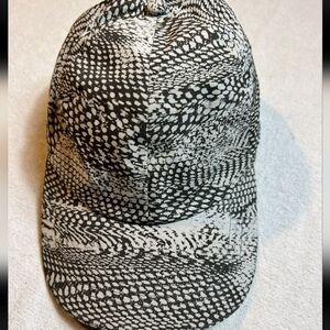Lululemon Hat Womens Strapback Baller Swerve Vapor Snake Print Running Ball Cap
